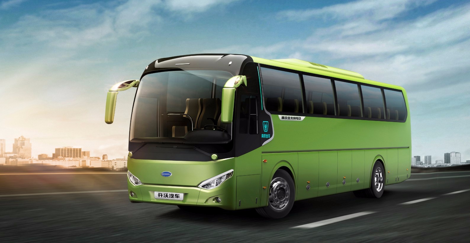 商乘并舉，鏈動(dòng)未來 南京金龍客車在新能源產(chǎn)業(yè)鏈中的多維拓展
