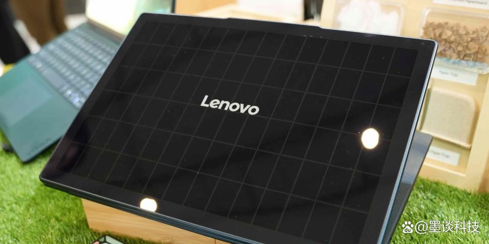 MWC 2025 亮點(diǎn)回顧 太陽能充電背包、LiFi 高速互聯(lián)與寵物智能手機(jī)登場，8 款超酷科技產(chǎn)品搶先看